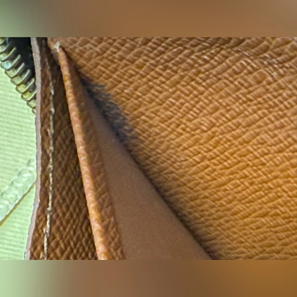 LOUIS VUITTON- TH0011 Zippy Wallet Monogram Canvas - Picture 12 of 12